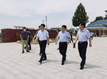 2021年6月，縣長(zhǎng)潘佳庭來(lái)我校檢查工作